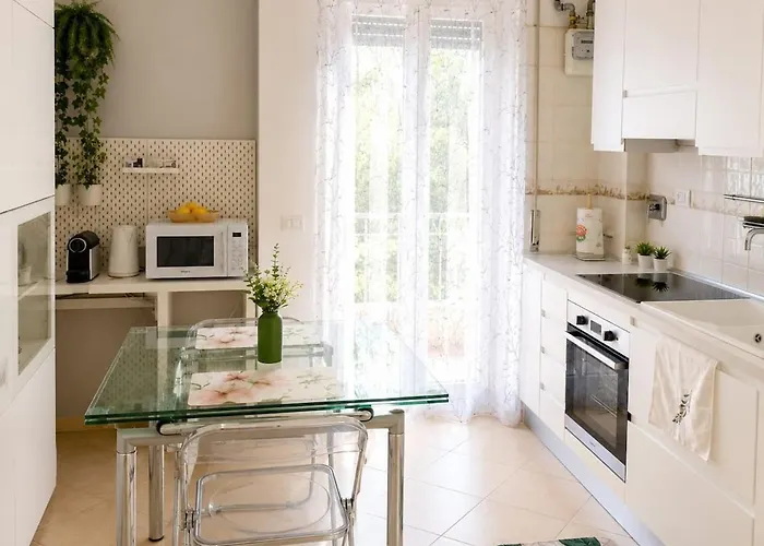 Mistra18 Near Vatican, Metro A, Free Parking רומא
